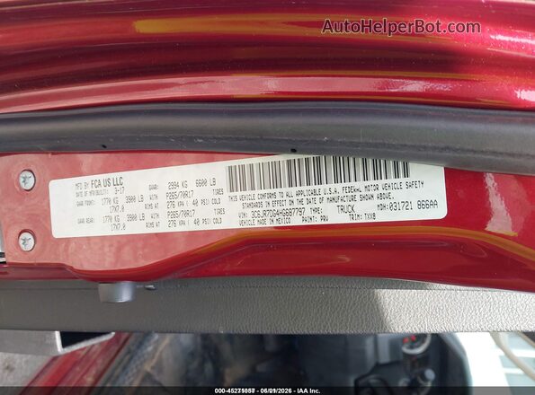3C6JR7DG4HG687797 2017 RAM 1500 Burgundy Vista del compartimento del motor