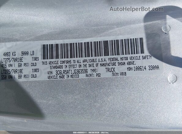 3C6LR5AT1JG363596 2018 RAM 2500 Silver Vista del compartimento del motor