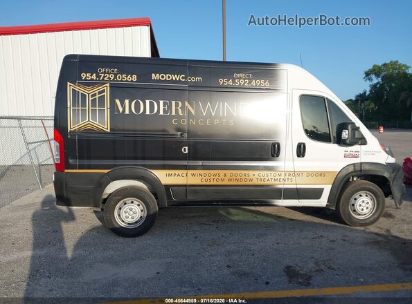 3C6LRVCG8ME518046 2021 RAM PROMASTER 2500 White Vista interior trasera