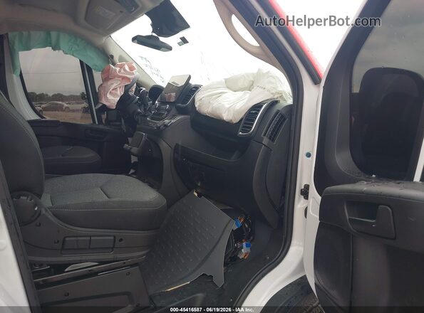 3C6LRVCG8SE551450 2025 RAM PROMASTER 2500 Red Front interior view