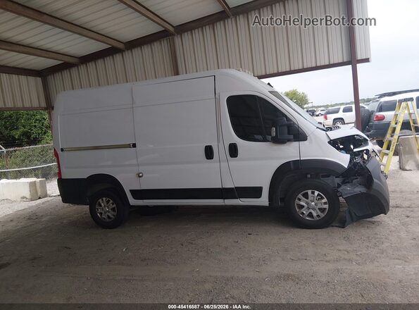 3C6LRVCG8SE551450 2025 RAM PROMASTER 2500 Red Rear interior view
