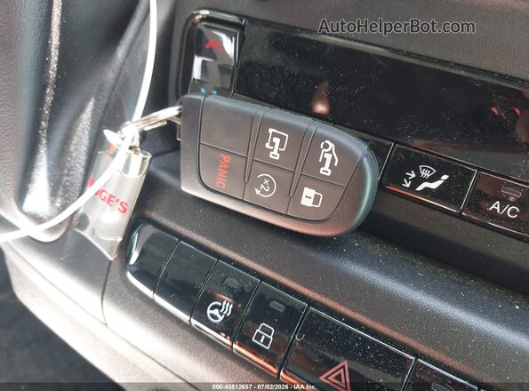 3C6LRVDG0TE183961 2026 RAM PROMASTER 2500 Black Vista del salpicadero
