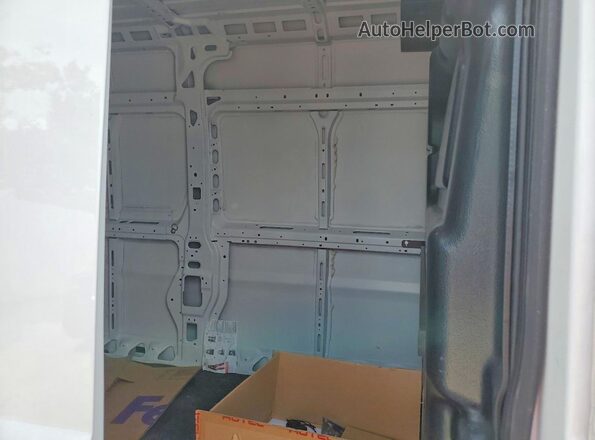 3C6LRVDG1PE605662 2023 RAM PROMASTER White Vista interior trasera