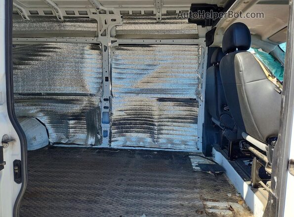 3C6LRVDG4PE504714 2023 RAM 2500 Blue Widok wnętrza z tyłu