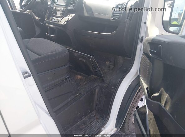 3C6LRVDG6NE102819 2022 RAM PROMASTER 2500 White Front interior view