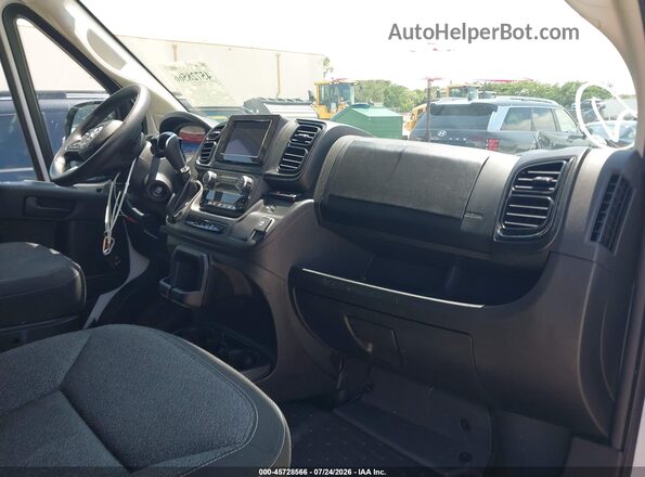 3C6LRVNG9PE522642 2023 RAM PROMASTER 1500 White Front interior view