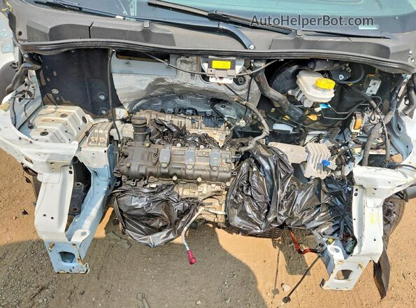 3C6LRVVG4PE565849 2023 RAM PROMASTER White Widok komory silnika