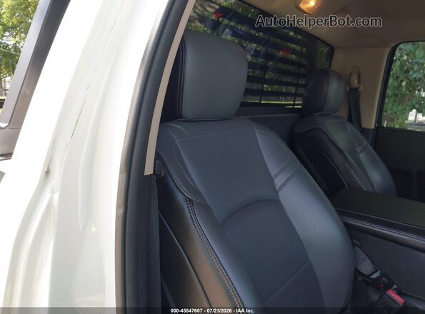 3C6MR4AJ3KG597950 2019 RAM 2500 Белый Вид наклейки с VIN-кодом