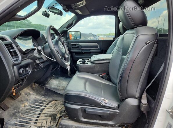 3C6MR4AJXNG200416 2022 RAM 2500 Белый Вид салона спереди