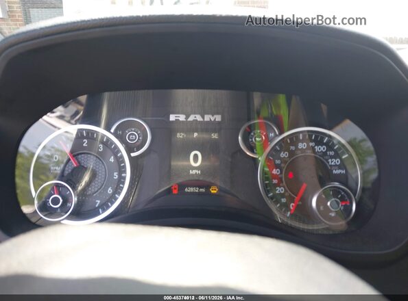 3C6MR5AJ0RG245974 2024 RAM 2500 White Հետևի նստատեղերի տեսք