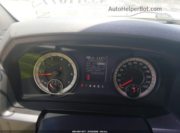 3C6RR6KT0GG354976 2016 RAM 1500 Silver Вид задніх сидінь