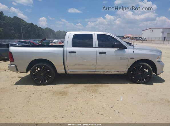 3C6RR6KT0GG354976 2016 RAM 1500 Silver Вид задньої частини салону
