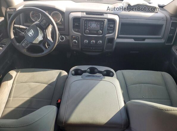 3C6RR6KT6HG598813 2017 RAM 1500 Серый Вид панели приборов