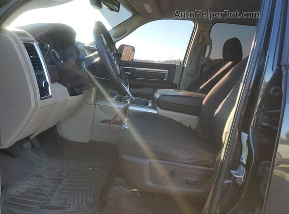 3C6RR6LT0JG146179 2018 RAM 1500 Black Front interior view