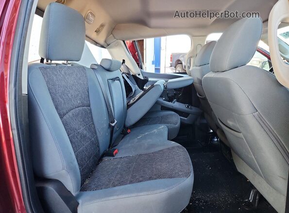 3C6RR6LT2HG563698 2017 RAM 1500 Maroon Vista de los asientos traseros