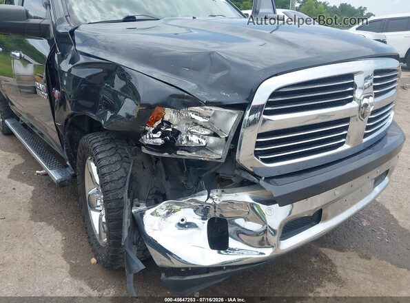 3C6RR6LT5HG687075 2017 RAM 1500 Gray Front view