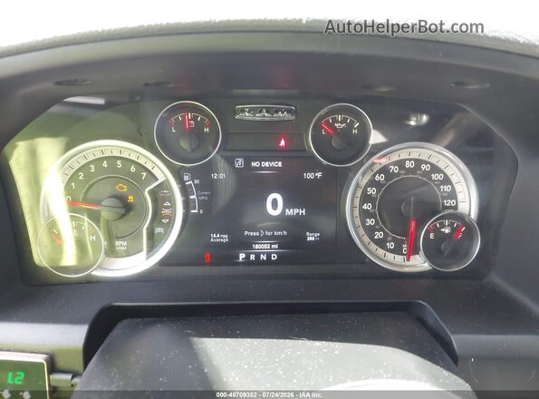 3C6RR6LT6GG343785 2016 RAM 1500 Red Вид задніх сидінь