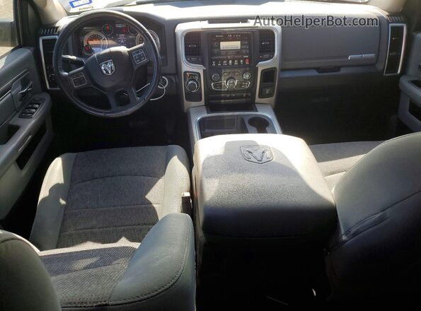 3C6RR6LT6HG604978 2017 RAM 1500 Черный Вид панели приборов