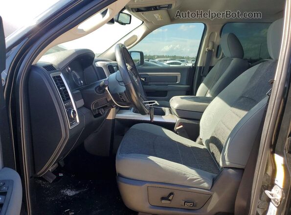 3C6RR6LT6HG604978 2017 RAM 1500 Черный Вид салона спереди
