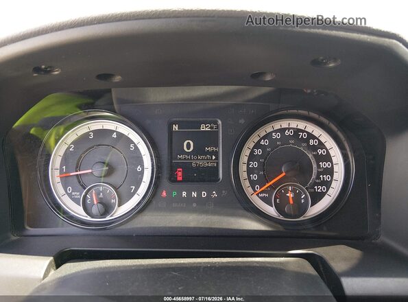 3C6RR7KG2LG242425 2020 RAM 1500 CLASSIC White Vista de los asientos traseros