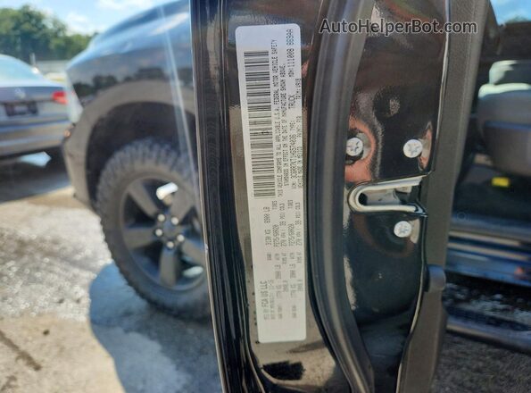 3C6RR7KT1HG574036 2017 RAM 1500 Черный Вид подкапотного пространства