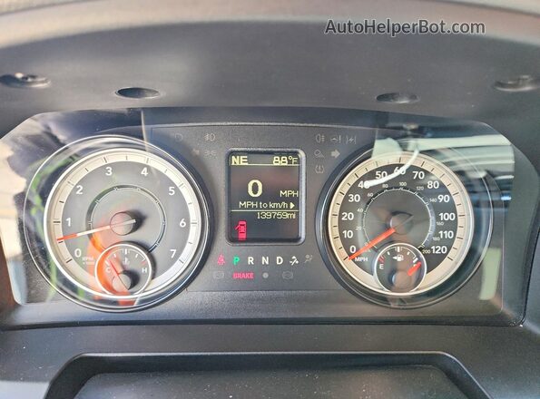 3C6RR7KT1HG574036 2017 RAM 1500 Черный Вид щитка приборов