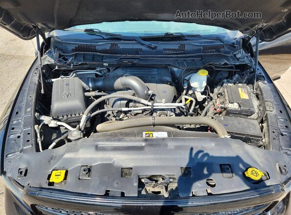 3C6RR7KT1HG574036 2017 RAM 1500 Черный Вид задней части салона