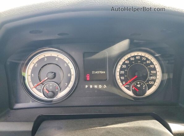 3C6RR7KT1JG123629 2018 RAM 1500 Black Սարքավորումների վահանակի տեսք