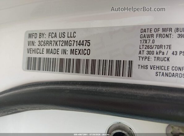 3C6RR7KT2MG714475 2021 RAM 1500 CLASSIC White Vista del compartimento del motor