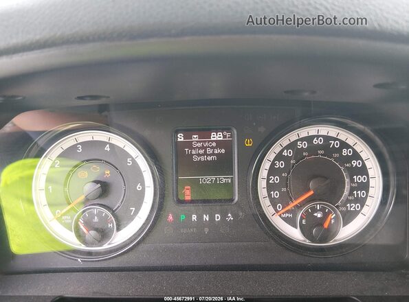 3C6RR7KT2MG714475 2021 RAM 1500 CLASSIC White Vista de los asientos traseros