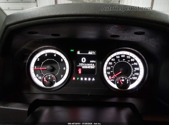 3C6RR7KT9GG266059 2016 RAM 1500 Black Widok tylnych siedzeń