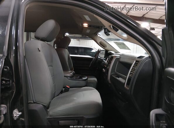 3C6RR7KT9GG266059 2016 RAM 1500 Black Widok wnętrza z przodu