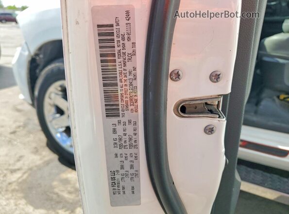 3C6RR7KT9LG130413 2020 RAM 1500 White Widok komory silnika