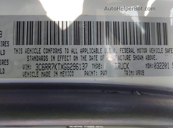 3C6RR7KTXGG296137 2016 RAM 1500 Белый Вид подкапотного пространства