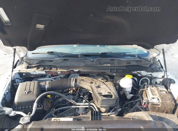 3C6RR7LG4NG375205 2022 RAM 1500 CLASSIC White Rear view