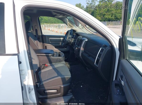 3C6RR7LG4NG375205 2022 RAM 1500 CLASSIC White Front interior view