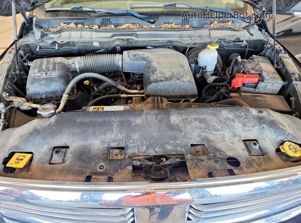 3C6RR7LG6JG228281 2018 RAM 1500 Черный Вид задней части салона