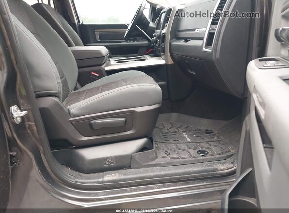 3C6RR7LT0HG549322 2017 RAM 1500 Gray Vista interior delantera