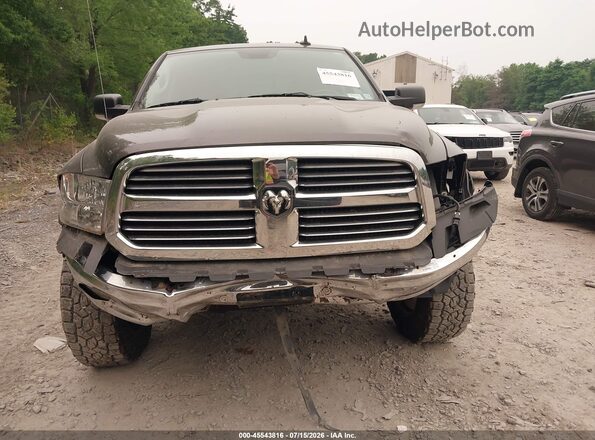 3C6RR7LT0HG549322 2017 RAM 1500 Gray Vista del cuadro de instrumentos