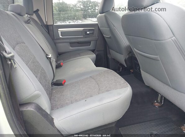 3C6RR7LT2HG660535 2017 RAM 1500 Silver VIN կոդի պիտակի տեսք