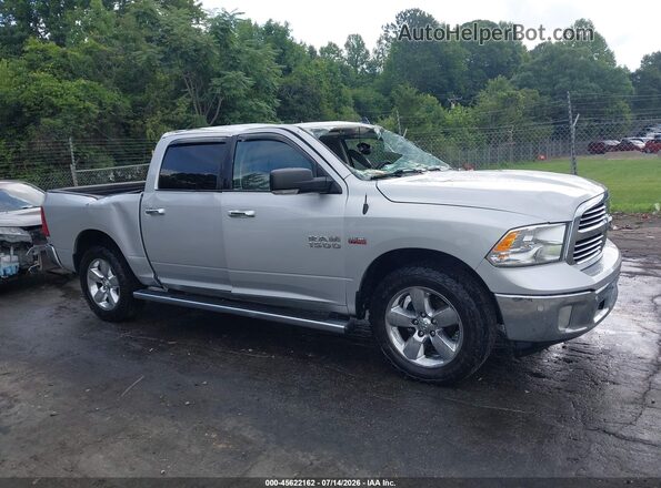 3C6RR7LT2HG660535 2017 RAM 1500 Silver Սալոնի հետևի տեսք