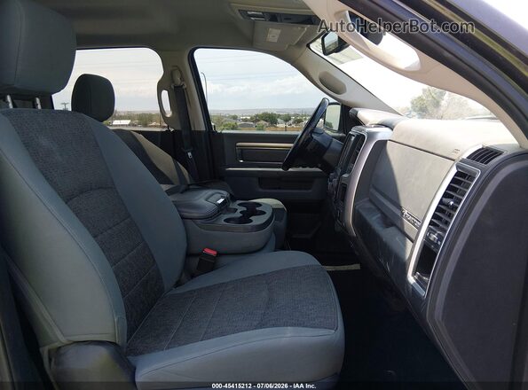 3C6RR7LT2HG790671 2017 RAM 1500 Gray Vista interior delantera