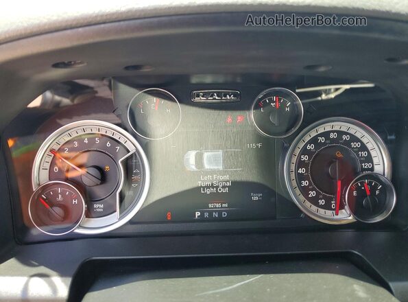 3C6RR7LT4LG152298 2020 RAM 1500 Угольный Вид щитка приборов