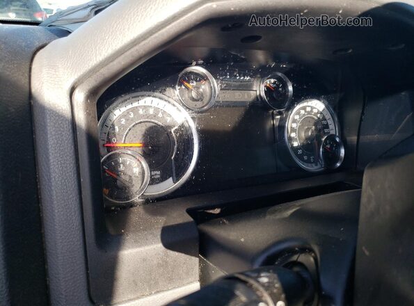 3C6RR7LT5JG171813 2018 RAM 1500 Серый Вид щитка приборов