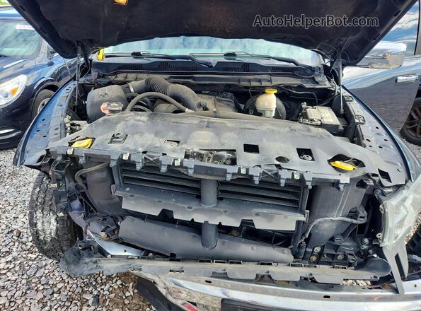 3C6RR7LT6HG524165 2017 RAM 1500 Gray Widok wnętrza z tyłu