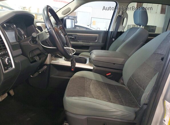3C6RR7LT6HG565346 2017 RAM 1500 Silver Widok wnętrza z przodu