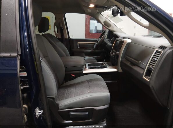3C6RR7LT8HG525270 2017 RAM 1500 Синий Вид салона спереди