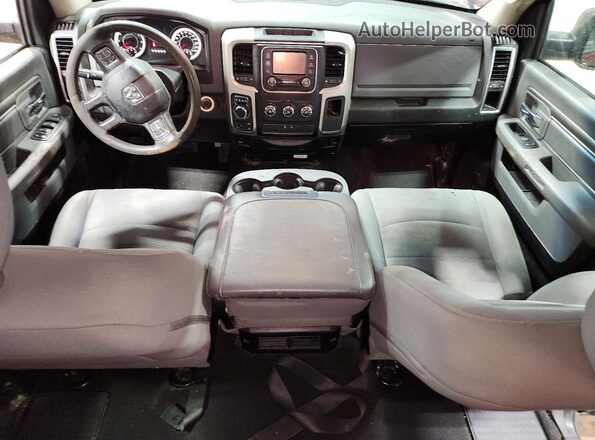 3C6RR7LT9KG619973 2019 RAM 1500 Burgundy Vista del salpicadero