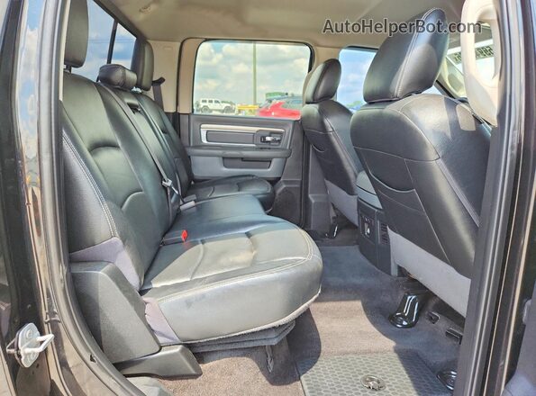 3C6RR7LTXHG689488 2017 RAM 1500 Black Widok tylnych siedzeń