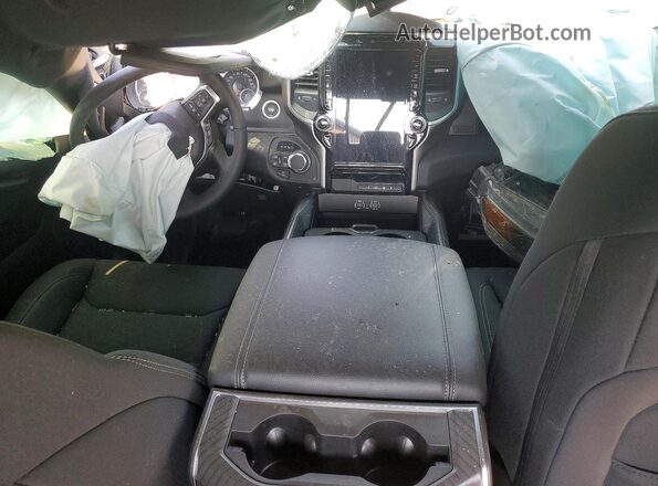 3C6SRFFP4T4170389 2026 RAM 1500 Gray Widok deski rozdzielczej